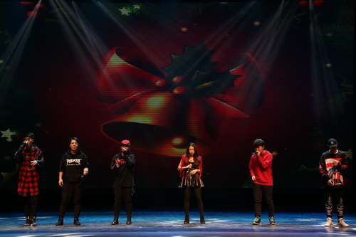 16音乐2014班阿卡贝拉《Carol Of The Bellos》_调整大小