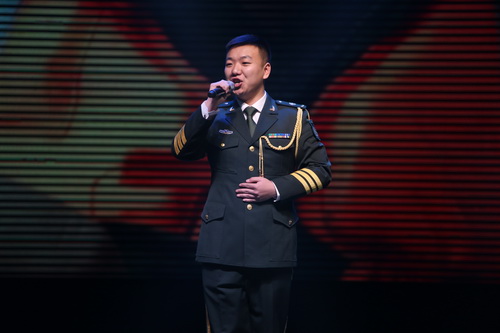 19音乐2015班歌曲《好男儿就是要当兵》_调整大小
