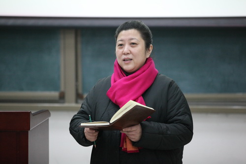 3 副院长黄珊珊介绍培训班基本情况_调整大小