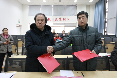 9双方签署合作协议_调整大小