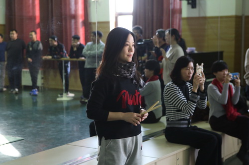 3 主教老师张淑芳_调整大小