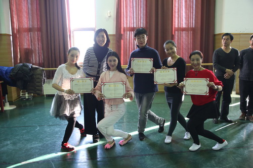 12 为学员颁发证书_调整大小