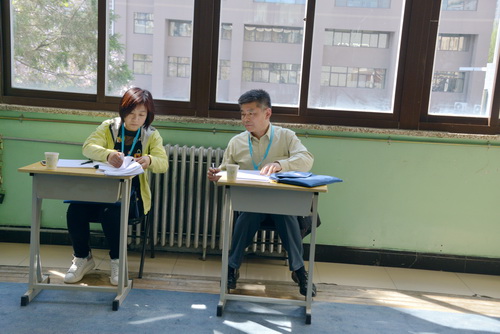 4三组专家_调整大小