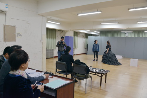 12影视表演系课堂_调整大小