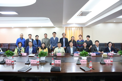 18合影_调整大小