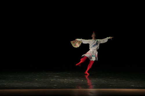 3高职组表演赛项一等奖董书飞《梨园一生》_调整大小