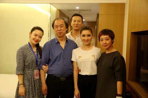 2刘侗院长到天津看望我院参加国赛师生_调整大小