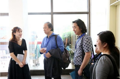 8刘侗院长到天津看望我院参加国赛师生_调整大小