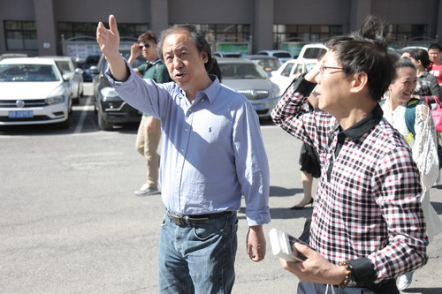 3院长刘侗接待海南省文化艺术学校师生_调整大小