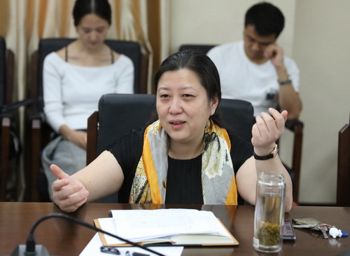 20副院长黄珊珊讲话_调整大小