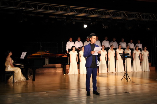 8比赛现场_调整大小