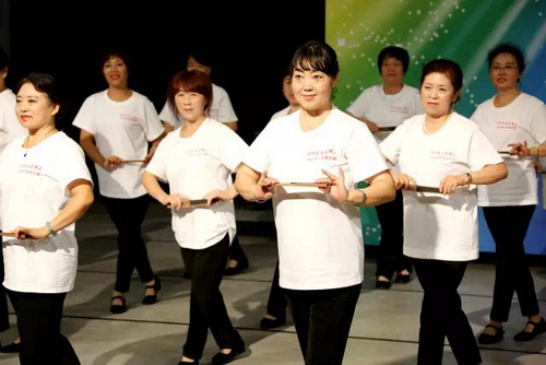 6京、评班 身段与剧目汇报_调整大小