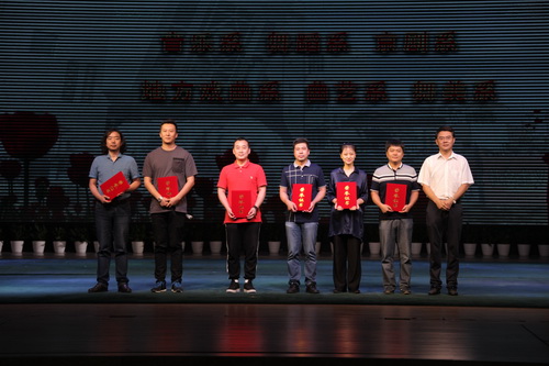 31获奖教师合影_调整大小