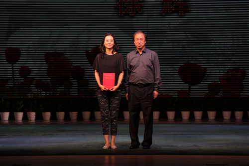 32获奖教师合影_调整大小