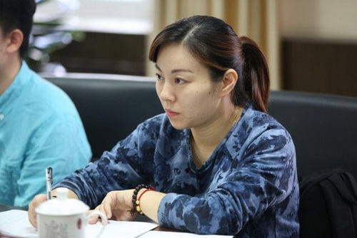 17两校教师进行讨论交流_调整大小