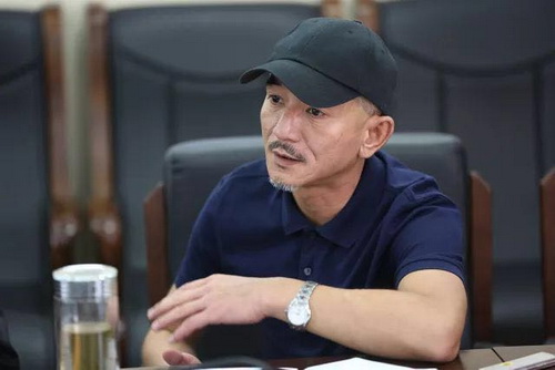 19两校教师进行讨论交流_调整大小