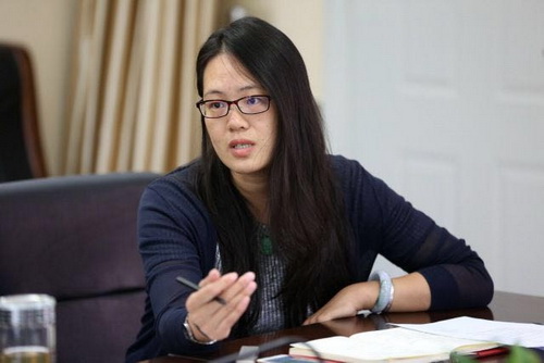 24两校教师进行讨论交流_调整大小