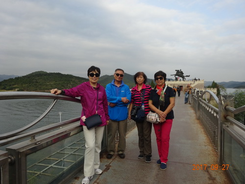 6.艺研所老干部合影_调整大小