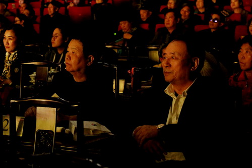 16现场观众_调整大小