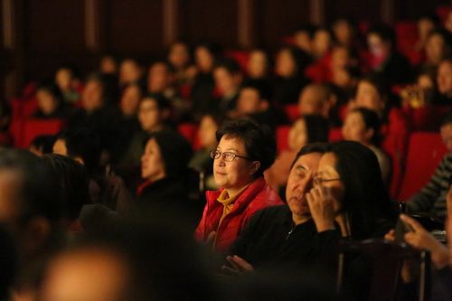 18演出现场_调整大小