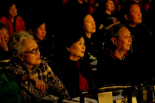 17演出现场_调整大小