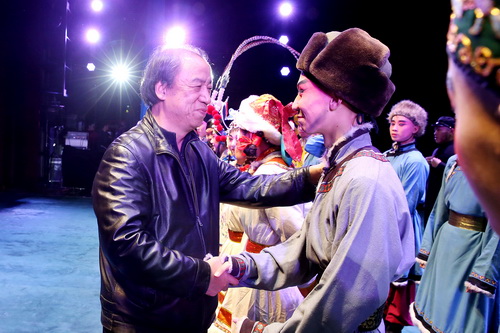 13领导慰问演员_调整大小