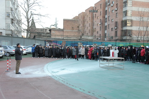 6、黄平副院长进行逃生演练动员_调整大小