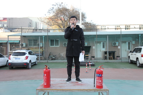 7、高职音乐2015班退伍学生邓培铭讲解消防安全知识_调整大小