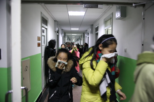 9、学生逃生演习_调整大小