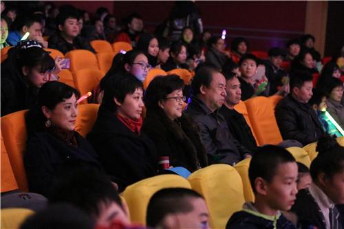 1学院领导出席观看联欢会