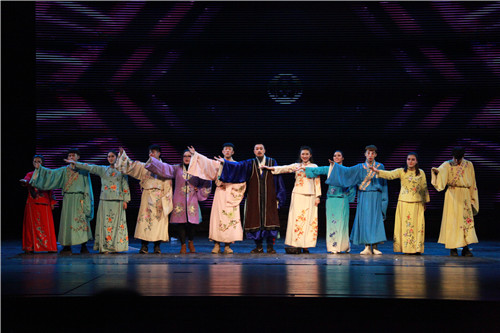 15、高职舞美2017班《改变自己》