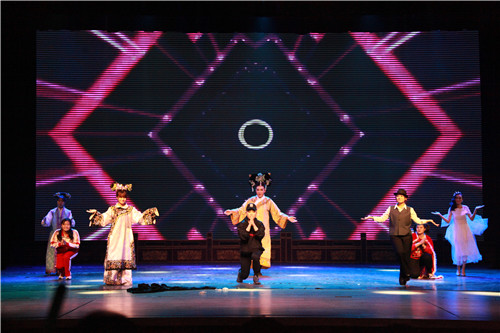 18、高职舞美2016班《舞美秀》