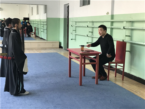 6.高彤老师上课