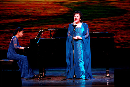 4著名女高音歌唱家叶佩英