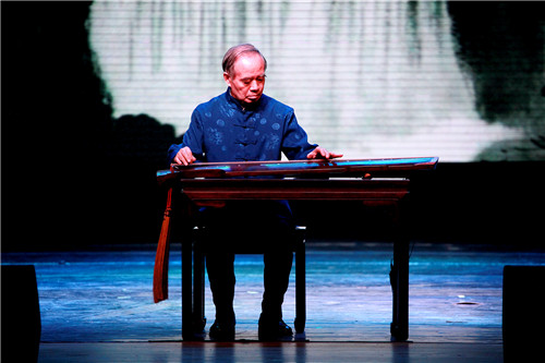 6著名古琴演奏家李祥霆