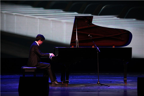 8北戏音乐中职2017级徐子松