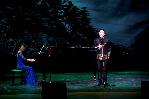 12北戏音乐高职2016级潘帅同