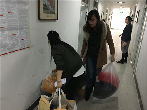学雷锋捐赠活动6