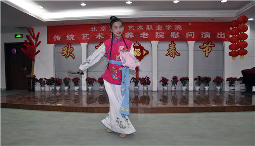 12.京剧《卖水》