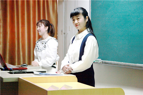 图 7  参赛选手李少丹老师和曲诗蒙老师