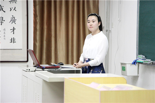 图 15  参赛选手赵艺老师