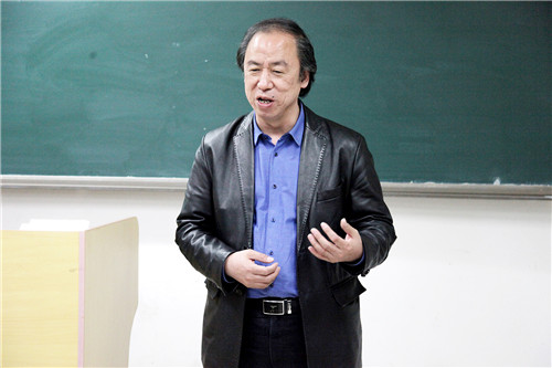 图 20 校领导进行讲话