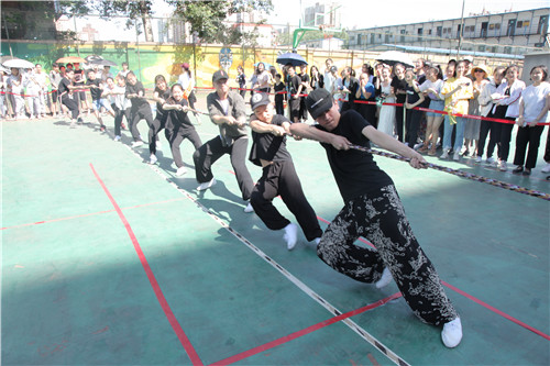 6拔河比赛京剧系初中组