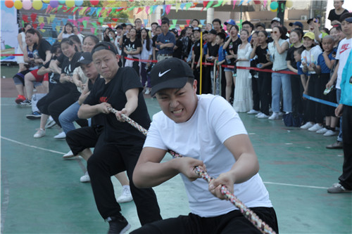 7拔河比赛京剧系高中组