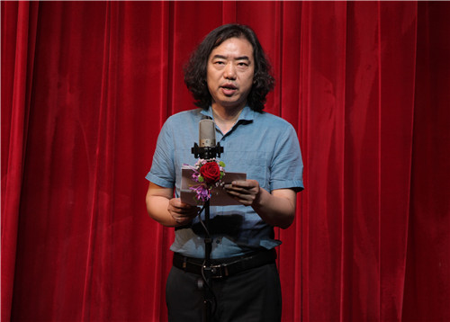 5教师代表音乐系主任祝真伟发言