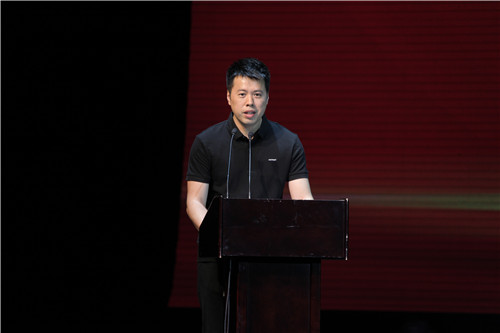 4教师代表陈杰老师发言