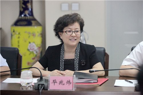 2我院党委副书记毕兆炜致辞