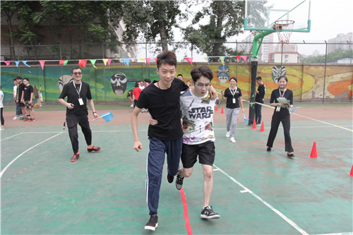 8.学生队投壶比赛