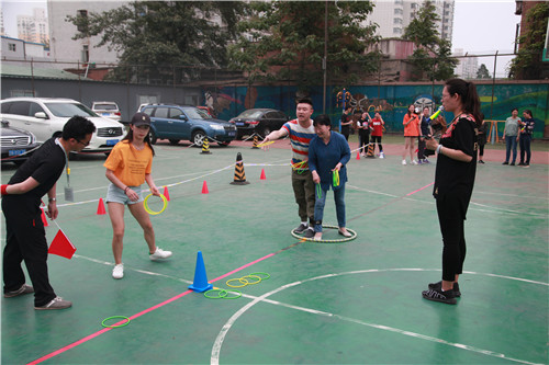 9.教师队投壶比赛