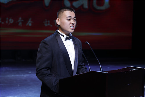 6.学生代表陈克诚发言